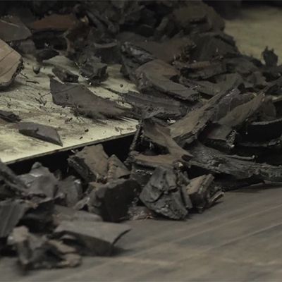 لإنتاج قطع وشرائح مطاط خالية من الأسلاك (لنزع الأسلاك)